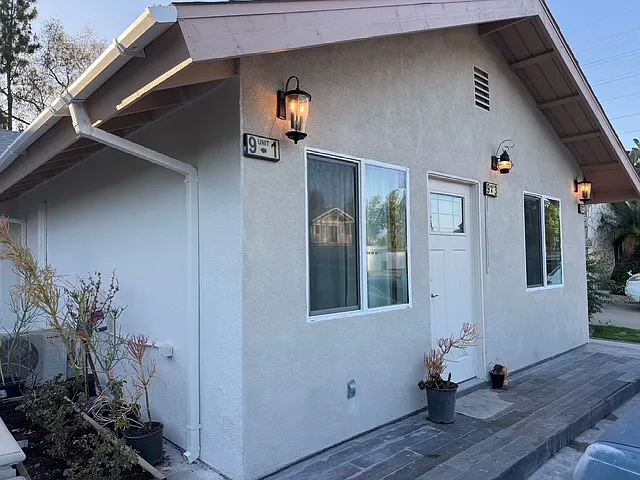 9 Eccelstone Cir #3 — Photo 2