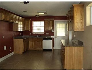 5th image of 2505 Charles Dr