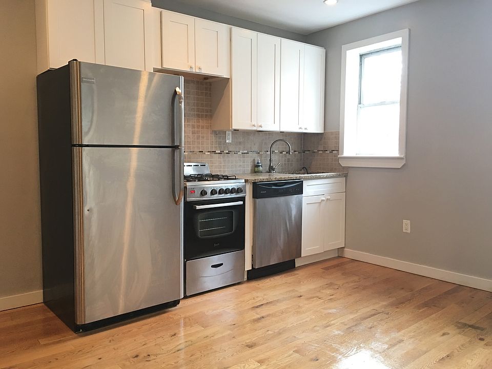 2nd image of 677 4th Ave