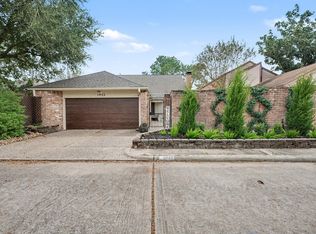 1922 Pepper Hill Way, Houston, TX 77058