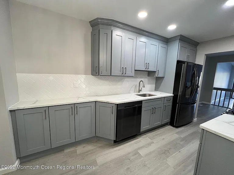 232 Longwood Dr #23-2 — Photo 2