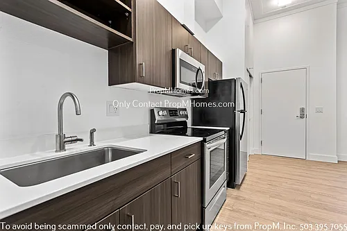 1825 SE 50th Ave #103 Photo 1