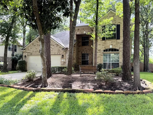 98 W Knightsbridge Dr, Conroe, TX 77385