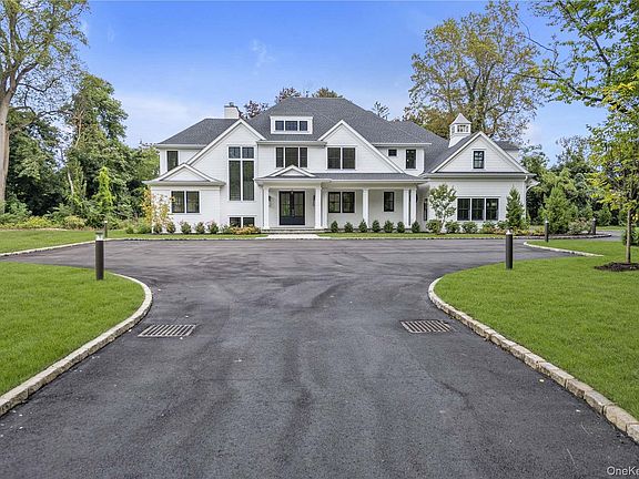 2nd image of 38 Cow Neck Road