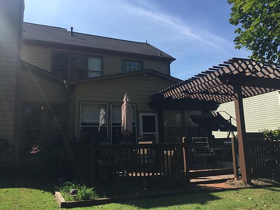 deck, screen porch and lattice