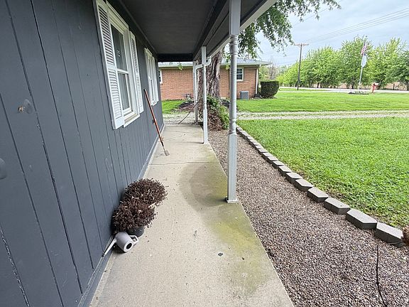 4th image of 2258 W Country Club Rd
