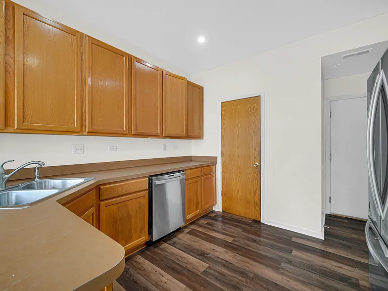 191 Willoughby Ct #A — Photo 11