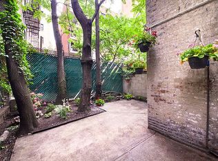 275 W 73rd St, New York, NY 10023
