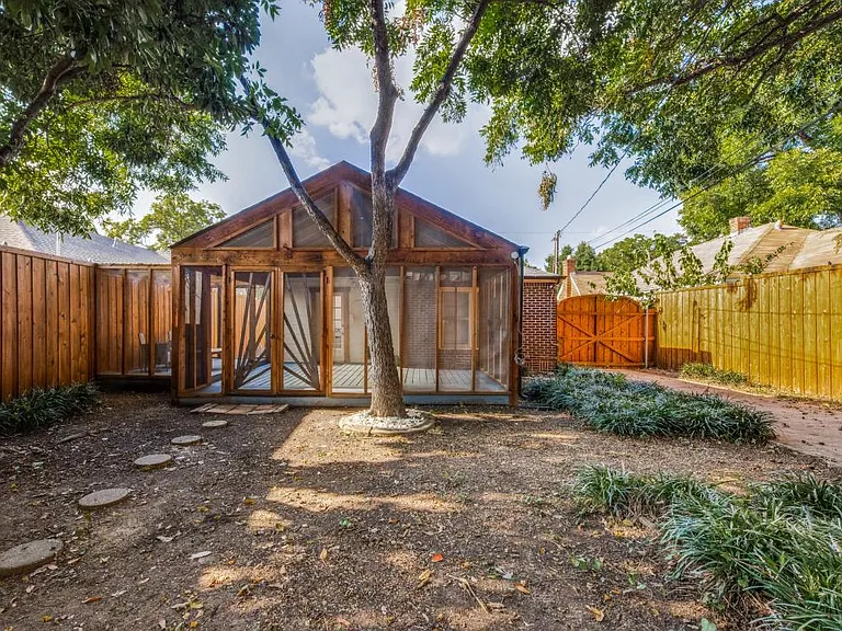 1302 Pioneer Dr — Photo 20