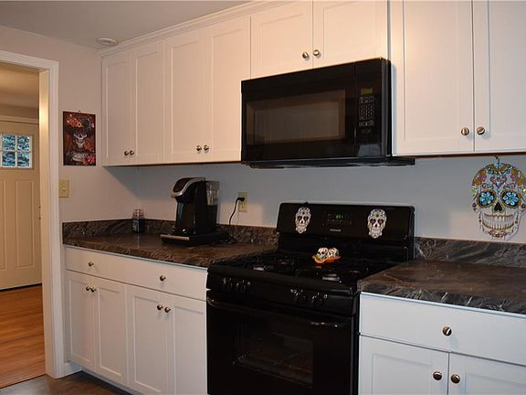 5th image of 967 E 331st St