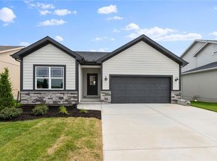 19625 W 196th St, Spring Hill, KS 66083