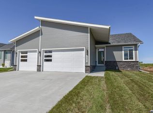 801 W Panorama Rd, Lincoln, NE 68523