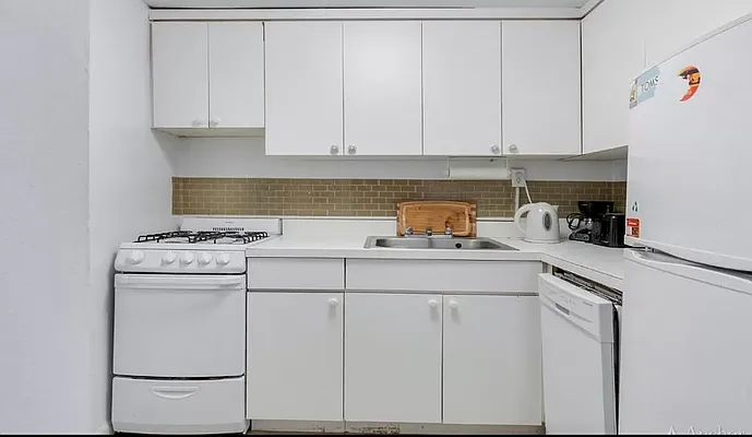 Rented by Living New York | media 11