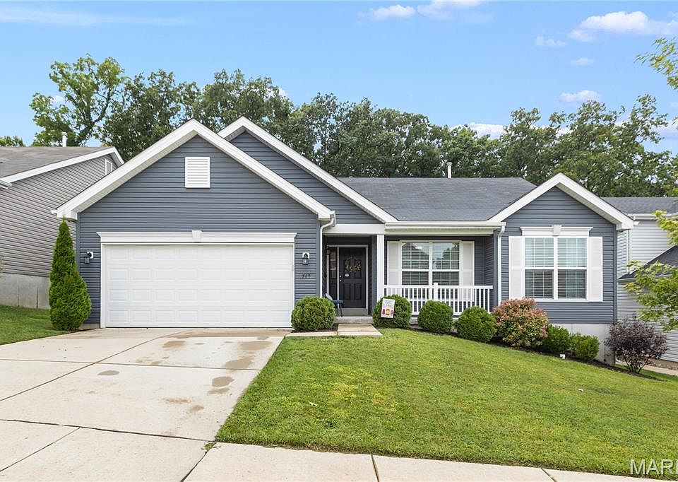 1st image of 749 Winding Bluffs Dr