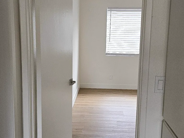 3910 E 11th St #2 — Photo 5