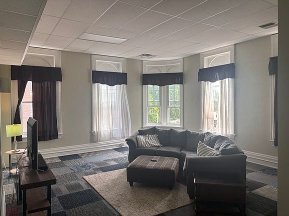 3rd image of 16 N Park Row #5