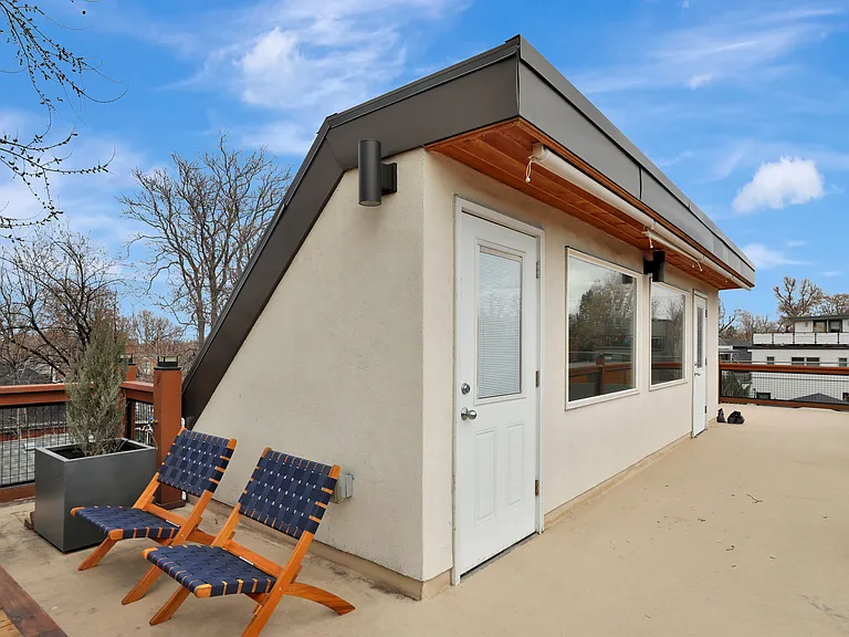 2520 N Lafayette St — Photo 19