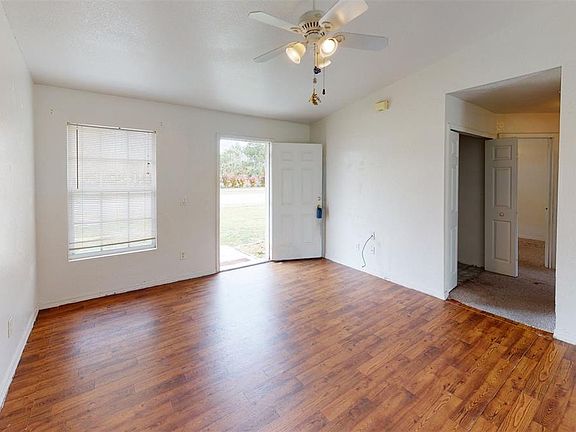 4th image of 2869 E Price Blvd