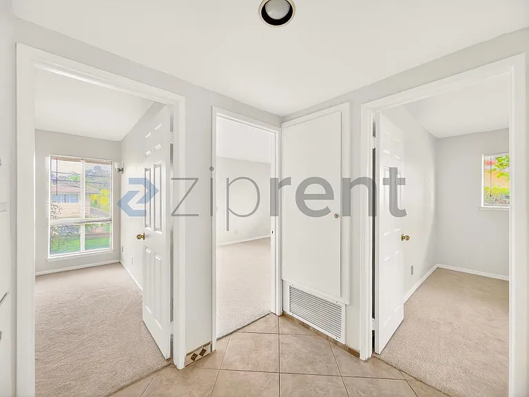 9534 Swinton Ave — Photo 31