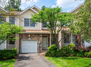 216 Emily Pl, Parsippany, NJ 07054