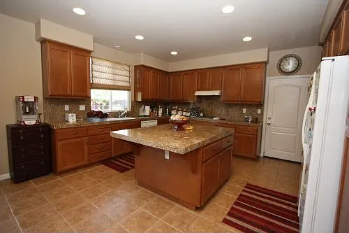 307 Nicole Ave photo 1