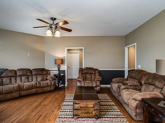 2nd image of 214 Kusa Cir