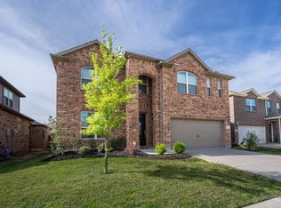1820 Tomahawk Trl, Aubrey, TX 76227