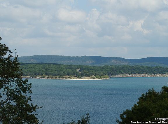 2nd image of 806 Village Shore Dr