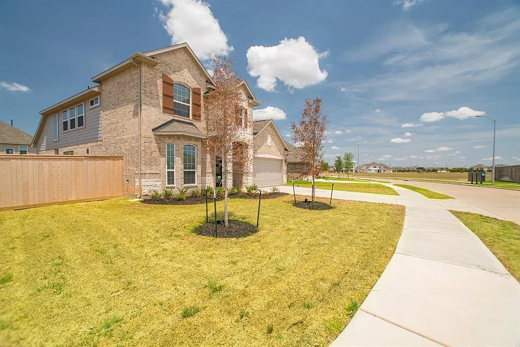 4 bed, 3.5 bath, $2,650 — Photo 4