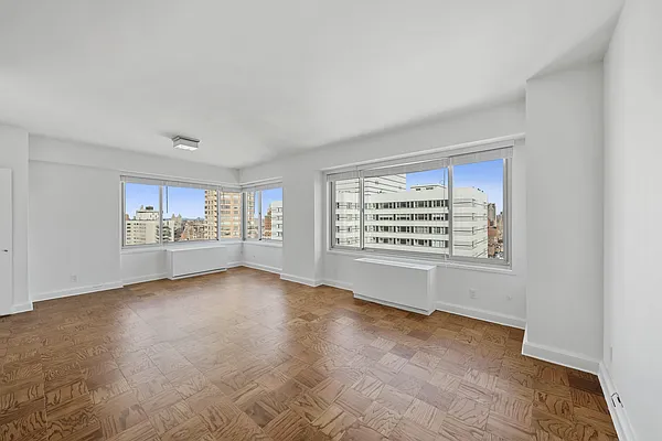 Rented by Manhattan Realty Group | media 12