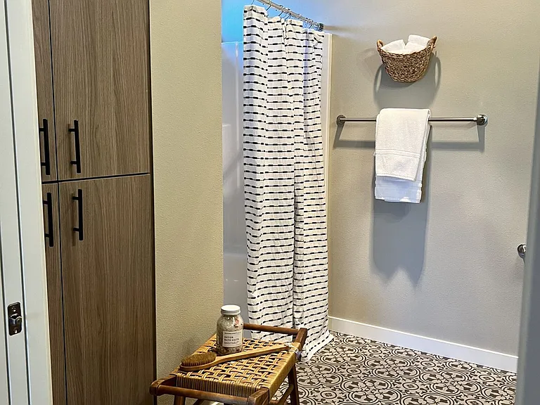 Eagle Pointe Apartments- Resort-Style Living in Albany — Photo 10