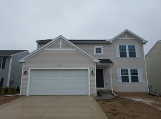 2727 Blooming Bud Ln, Kentwood, MI 49508