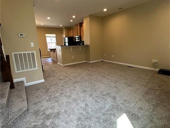 5th image of 4376 Pickney Ln