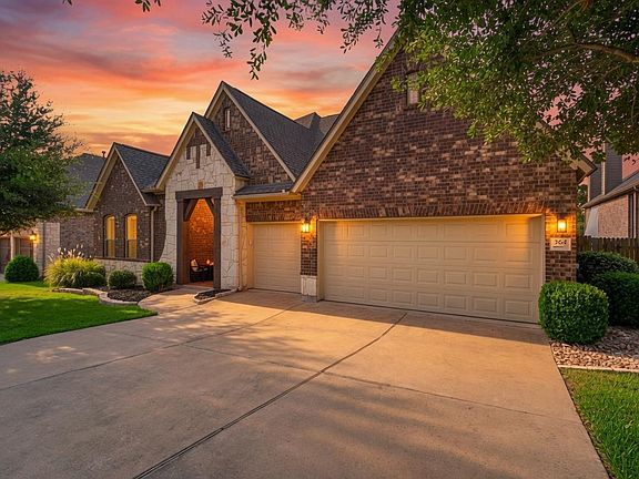 2nd image of 364 Sand Hills Ln