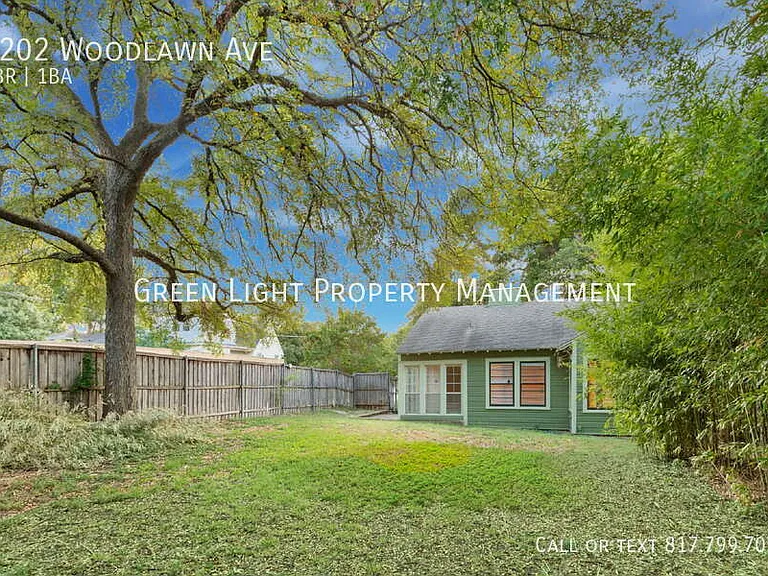 1202 Woodlawn Ave — Photo 34