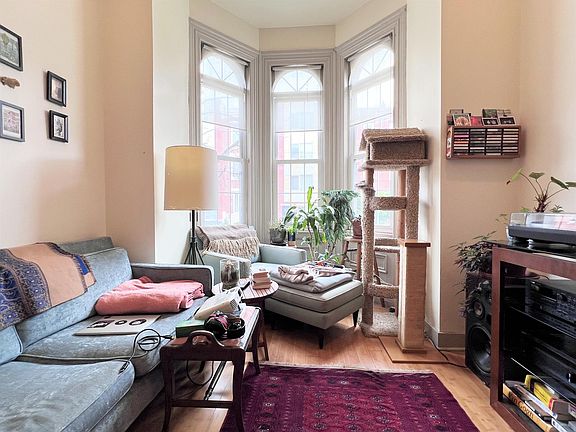 2nd image of 3007 W Girard Ave