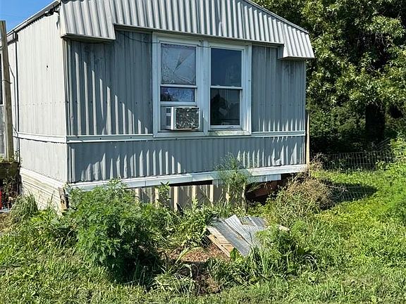 5th image of 665 Skaggs Rd