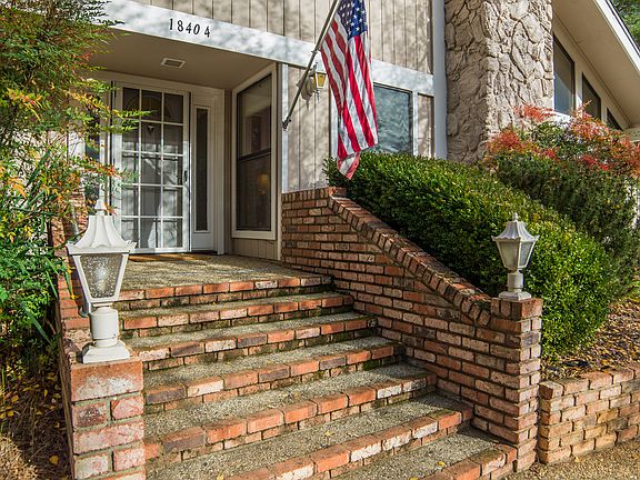 3rd image of 18404 Wildflower Dr