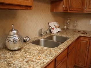 727 3rd St E, Saint Paul, MN 55106