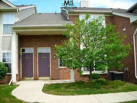1st image of 43227 Woodbridge Dr
