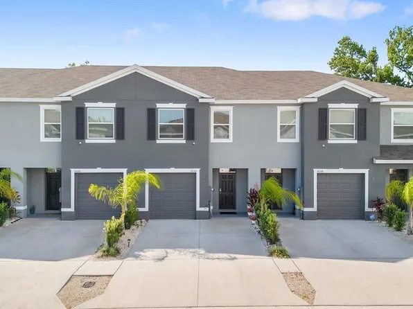 5052 Captain Davis Dr, Wimauma, FL 33598