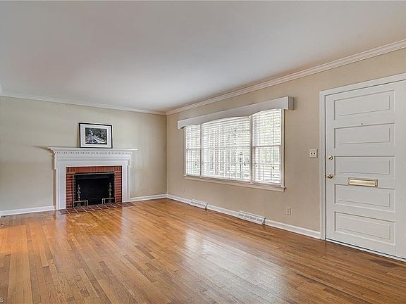 4th image of 615 Catalina Dr