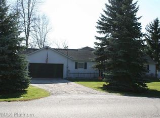 1565 W Rolston Rd, Linden, MI 48451