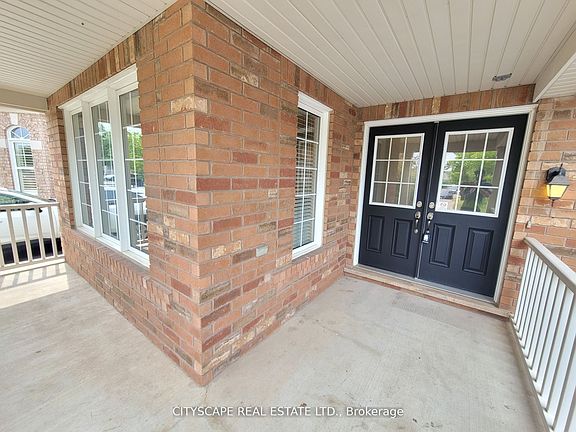 3rd image of 219 McGinnis Cres
