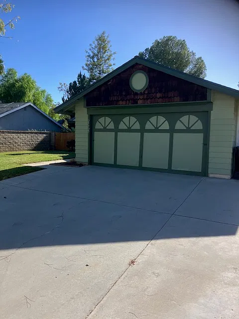 27727 Crookshank Dr — Photo 2