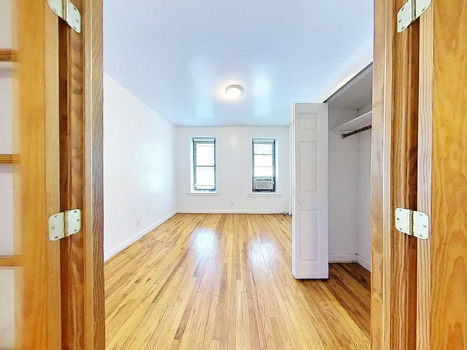 43 Clinton St #3B