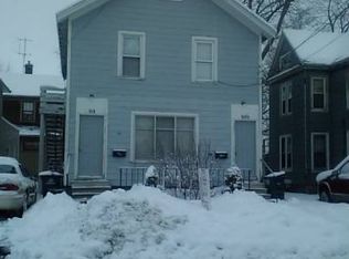 919 W 3rd St, Dixon, IL 61021