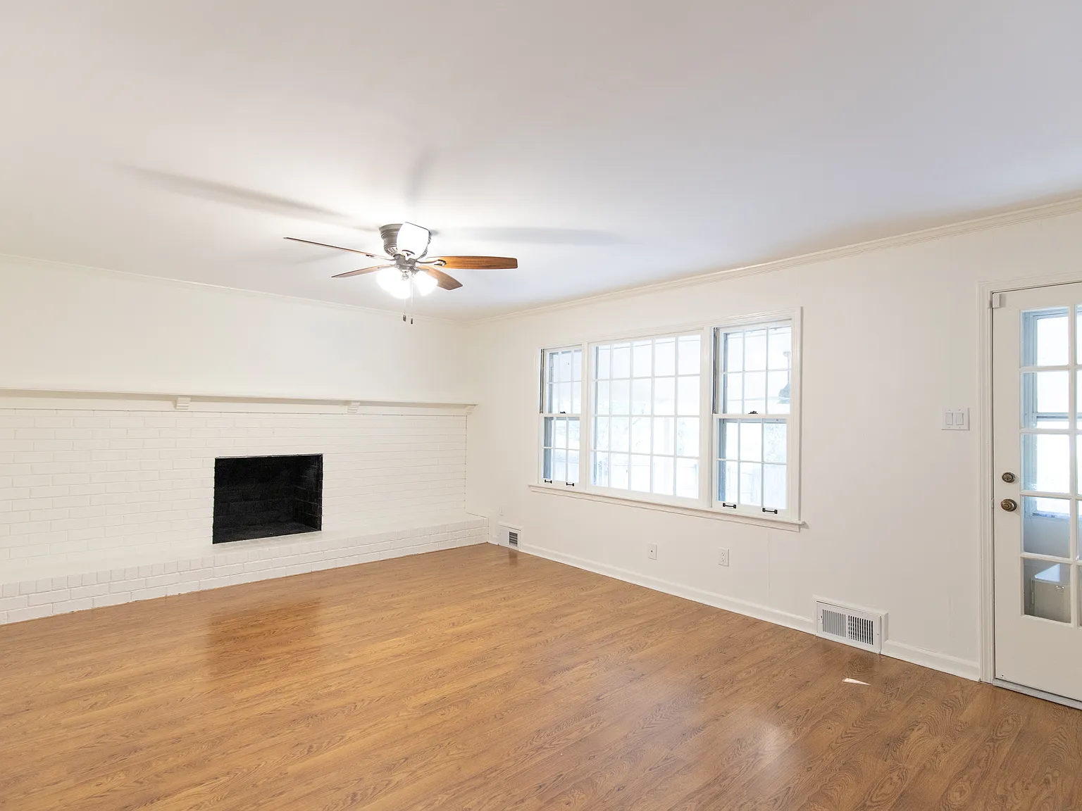 3062 Circle Gate Dr — Photo 3