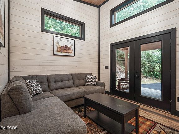 5th image of 2036 Ridge Rd #16