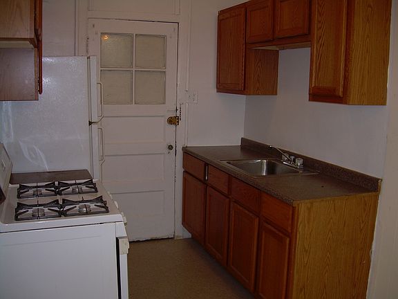 2nd image of 3300 W Wilson Ave APT 2